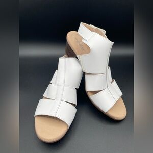 Clarks White Leather Ultimate Comfort Block Heel Sandals Adjustable Strap 8 M